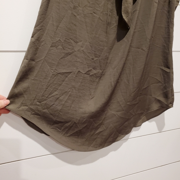 Cabi M tank top olive green oversized long shirt flowy lightweight sleeveless - Picture 9 of 16
